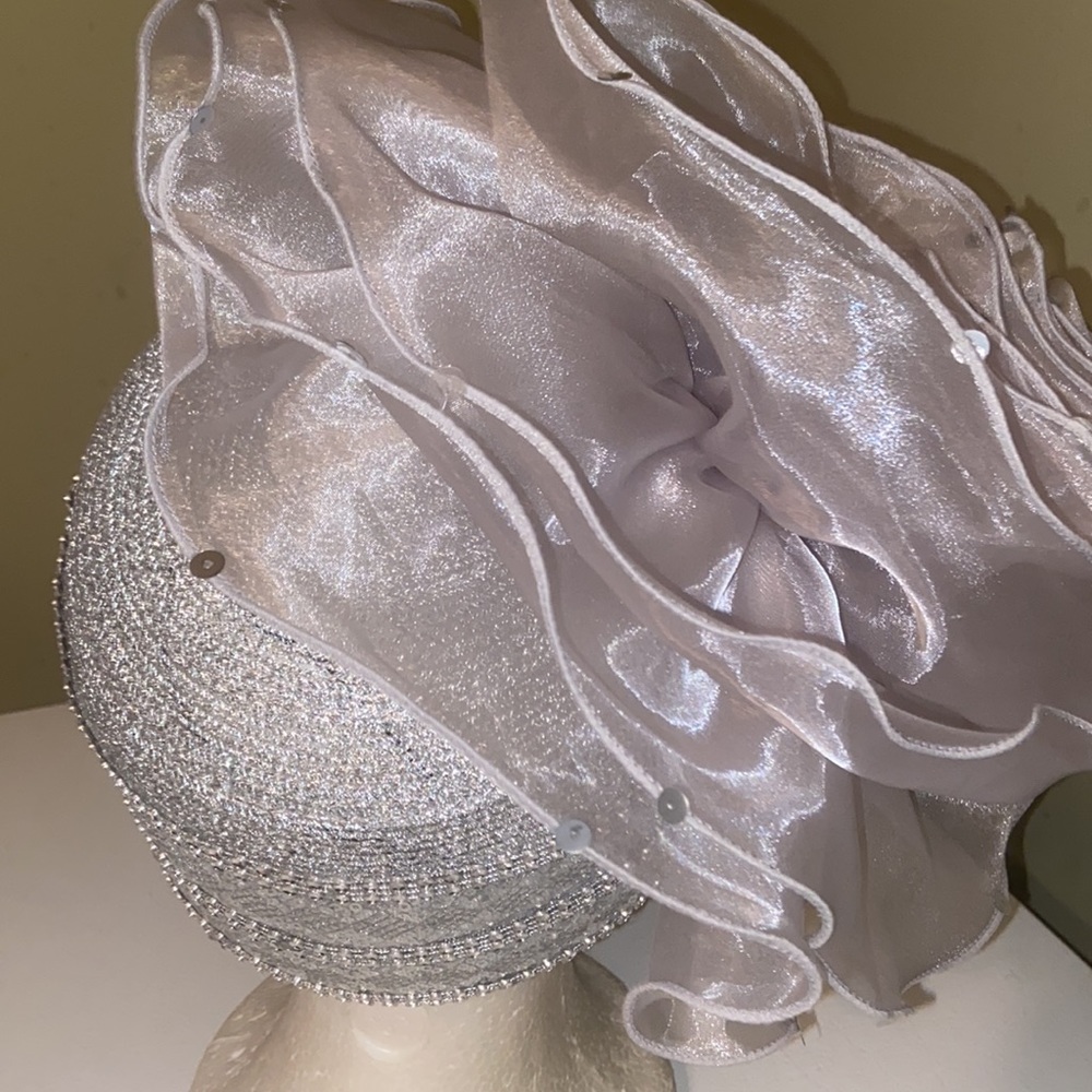 Gorgeous Metallic Silver Whittall & Shon Church Dress Hat - Picture 6 of 12